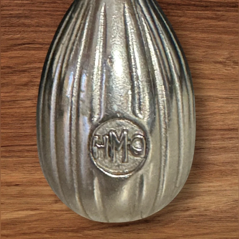 Vintage 1940’s HMQ Henry M Quackenbush Handheld Metal Turn Screw Nut Cracker